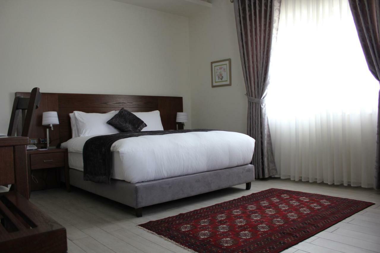 Lavender Boutique Hotel Ramallah Ngoại thất bức ảnh