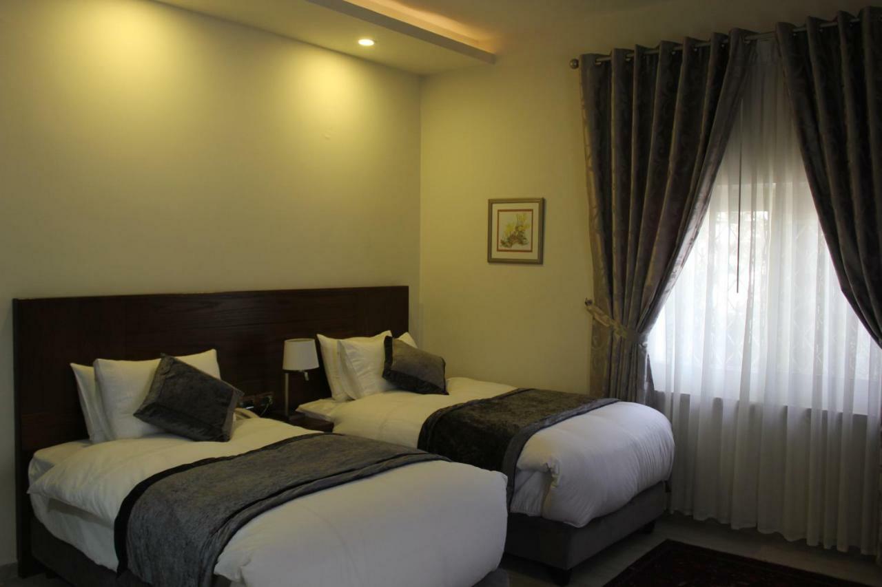 Lavender Boutique Hotel Ramallah Ngoại thất bức ảnh